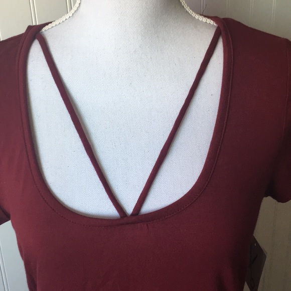 Not so basic -  basic tee - Picture 2 of 7